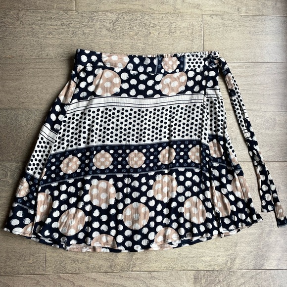 Faux wrap A-line Vero Moda medium skirt - Picture 1 of 8